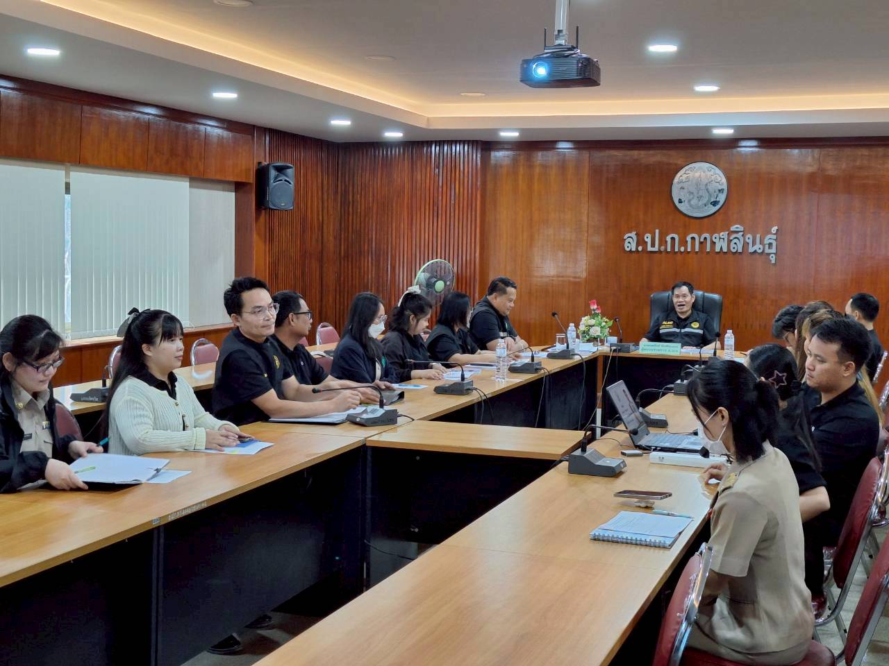 title - ผู้ตรวจราชการ ส.ป.ก. ประชุมตรวจราชการและติดตามความก้าวหน้าผลการดำเนินงานตามแผนการตรวจราชการของผู้ตรวจราชการสำนักงานการปฏิรูปที่ดินเพื่อเกษตรกรรม ประจำปีงบประมาณ พ.ศ. 2569 รอบที่ 1 เขตตรวจราชการที่ 12 จังหวัดกาฬสินธุ์